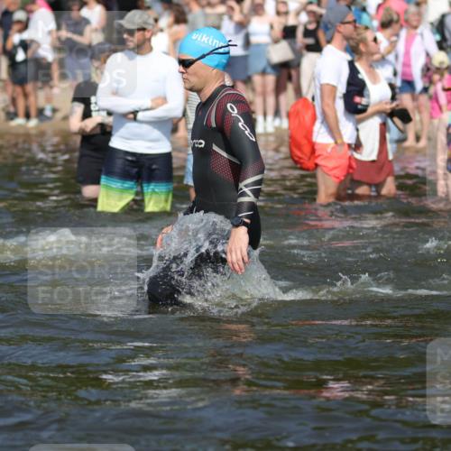22.06.2025 - Viking Triathlon H.Heesch http://msf.ph/oto/8061886 22.06.2025 10:04:43 Schwimmen 55, 85, 86, 245, 281, 312, 316, 327, 428, 482, 514, 515, 550 meine-sportfotos.de