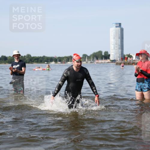 22.06.2025 - Viking Triathlon Michael Strokosch http://msf.ph/oto/8061894 22.06.2025 10:27:04 Schwimmen 52, 81, 145, 288, 623, 661 meine-sportfotos.de