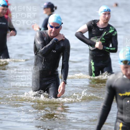 22.06.2025 - Viking Triathlon H.Heesch http://msf.ph/oto/8061928 22.06.2025 10:43:07 Schwimmen 31, 66, 109, 110, 115, 128, 133, 167, 186, 309, 328, 358, 450, 483, 489 meine-sportfotos.de