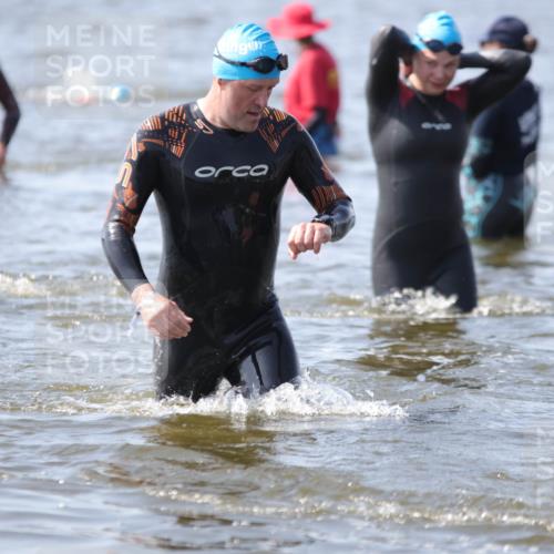 22.06.2025 - Viking Triathlon H.Heesch http://msf.ph/oto/8061933 22.06.2025 10:43:08 Schwimmen 31, 66, 109, 110, 115, 128, 133, 167, 186, 309, 328, 358, 450, 483, 489 meine-sportfotos.de