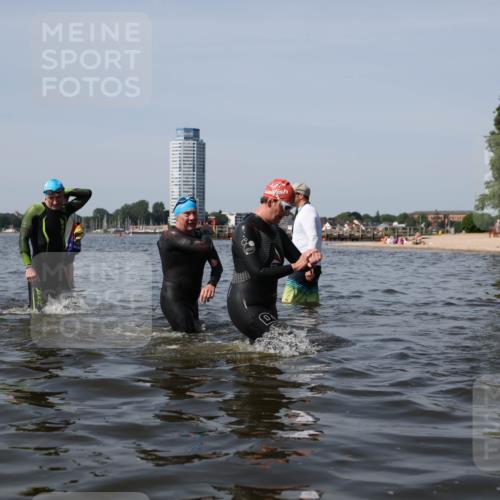 22.06.2025 - Viking Triathlon Michael Strokosch http://msf.ph/oto/8061935 22.06.2025 10:47:38 Schwimmen 23, 71, 84, 183, 261, 452, 606 meine-sportfotos.de