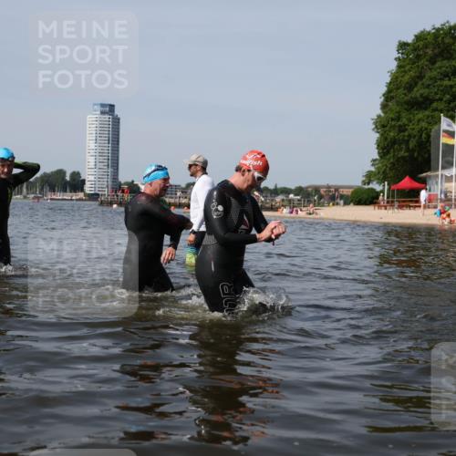 22.06.2025 - Viking Triathlon Michael Strokosch http://msf.ph/oto/8061945 22.06.2025 10:47:38 Schwimmen 23, 71, 84, 183, 261, 452, 606 meine-sportfotos.de