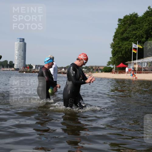 22.06.2025 - Viking Triathlon Michael Strokosch http://msf.ph/oto/8061950 22.06.2025 10:47:39 Schwimmen 23, 71, 84, 183, 261, 452, 606 meine-sportfotos.de