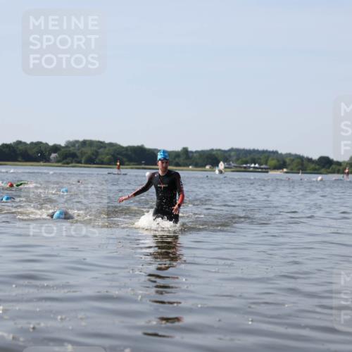 22.06.2025 - Viking Triathlon Michael Strokosch http://msf.ph/oto/8061955 22.06.2025 10:27:24 Schwimmen 272, 286, 611 meine-sportfotos.de