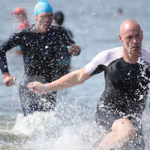 22.06.2025 - Viking Triathlon H.Heesch http://msf.ph/oto/8061963 22.06.2025 10:43:15 Schwimmen 31, 109, 110, 115, 167, 257, 328, 358, 483, 489, 501 meine-sportfotos.de