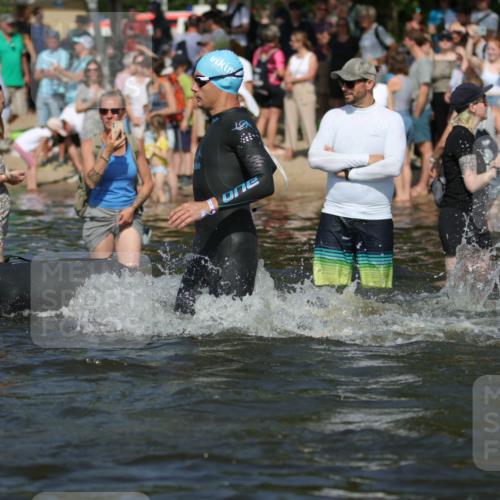 22.06.2025 - Viking Triathlon H.Heesch http://msf.ph/oto/8061980 22.06.2025 10:04:52 Schwimmen 29, 70, 72, 86, 248, 254, 281, 295, 312, 316, 394, 411, 509, 515, 527 meine-sportfotos.de