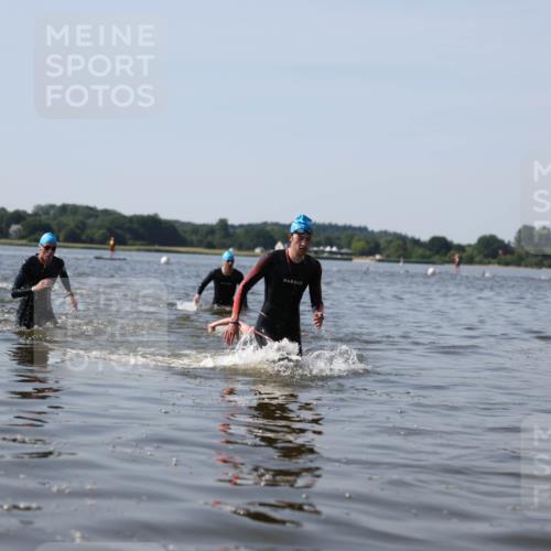 22.06.2025 - Viking Triathlon Michael Strokosch http://msf.ph/oto/8061985 22.06.2025 10:27:25 Schwimmen 272, 286, 611 meine-sportfotos.de