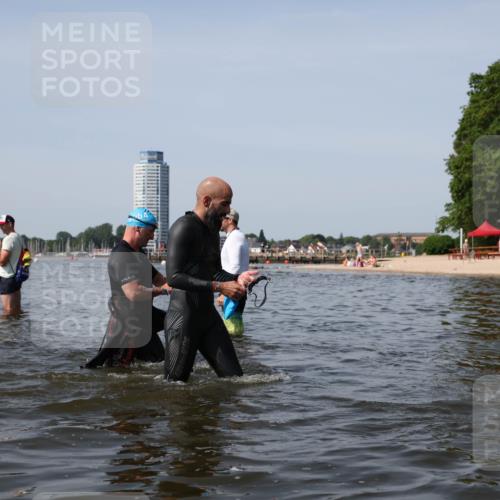 22.06.2025 - Viking Triathlon Michael Strokosch http://msf.ph/oto/8061996 22.06.2025 10:47:45 Schwimmen 71, 84, 183, 190, 223, 261, 285, 452, 606 meine-sportfotos.de