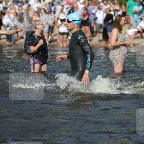 22.06.2025 - Viking Triathlon H.Heesch http://msf.ph/oto/8062000 22.06.2025 10:04:53 Schwimmen 29, 70, 72, 86, 248, 254, 281, 295, 312, 316, 362, 394, 411, 509, 515, 527 meine-sportfotos.de