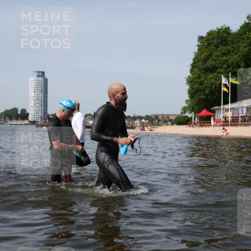 22.06.2025 - Viking Triathlon Michael Strokosch http://msf.ph/oto/8062002 22.06.2025 10:47:46 Schwimmen 71, 84, 183, 190, 223, 261, 285, 452, 606 meine-sportfotos.de