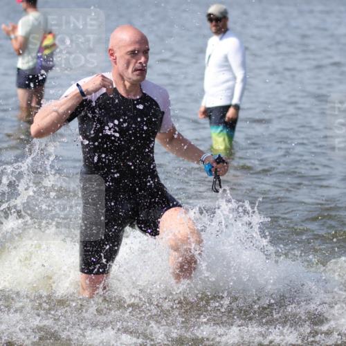 22.06.2025 - Viking Triathlon H.Heesch http://msf.ph/oto/8062008 22.06.2025 10:43:18 Schwimmen 31, 109, 110, 115, 167, 257, 328, 483, 489, 501, 620 meine-sportfotos.de