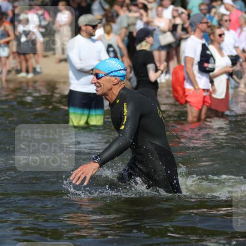 22.06.2025 - Viking Triathlon H.Heesch http://msf.ph/oto/8062011 22.06.2025 10:04:55 Schwimmen 29, 70, 72, 197, 248, 254, 295, 362, 394, 411, 416, 423, 509, 527, 620 meine-sportfotos.de