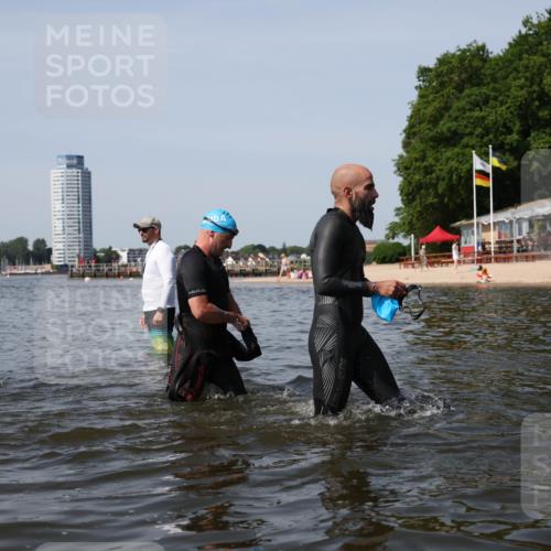 22.06.2025 - Viking Triathlon Michael Strokosch http://msf.ph/oto/8062013 22.06.2025 10:47:46 Schwimmen 71, 84, 183, 190, 223, 261, 285, 452, 606 meine-sportfotos.de