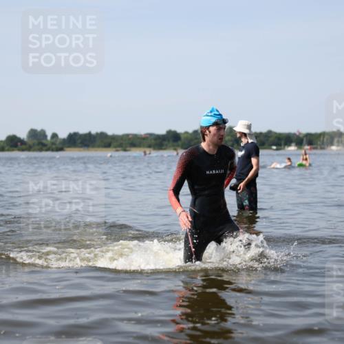 22.06.2025 - Viking Triathlon Michael Strokosch http://msf.ph/oto/8062018 22.06.2025 10:27:29 Schwimmen 1, 272, 286, 611 meine-sportfotos.de