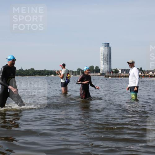 22.06.2025 - Viking Triathlon Michael Strokosch http://msf.ph/oto/8062038 22.06.2025 10:47:50 Schwimmen 71, 84, 190, 223, 261, 285, 452 meine-sportfotos.de