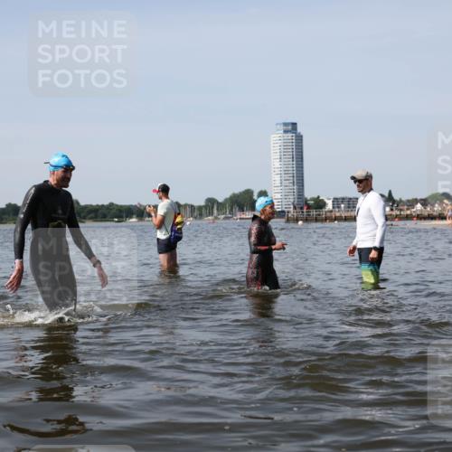 22.06.2025 - Viking Triathlon Michael Strokosch http://msf.ph/oto/8062042 22.06.2025 10:47:50 Schwimmen 71, 84, 190, 223, 261, 285, 452 meine-sportfotos.de