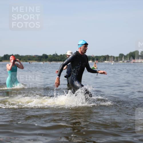 22.06.2025 - Viking Triathlon Michael Strokosch http://msf.ph/oto/8062043 22.06.2025 10:27:32 Schwimmen 1, 176, 272, 286, 611 meine-sportfotos.de