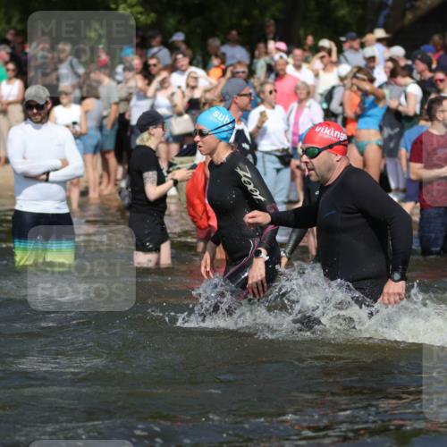 22.06.2025 - Viking Triathlon H.Heesch http://msf.ph/oto/8062050 22.06.2025 10:05:03 Schwimmen 197, 232, 254, 295, 362, 386, 394, 407, 416, 423, 500, 509, 527, 605, 620 meine-sportfotos.de