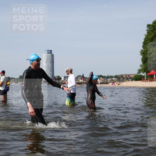 22.06.2025 - Viking Triathlon Michael Strokosch http://msf.ph/oto/8062073 22.06.2025 10:47:52 Schwimmen 71, 84, 190, 223, 285, 452 meine-sportfotos.de