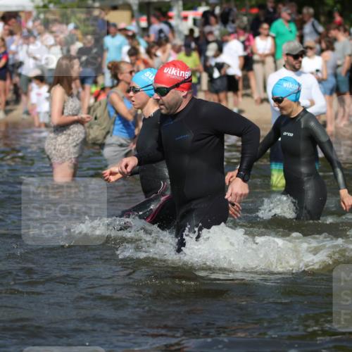 22.06.2025 - Viking Triathlon H.Heesch http://msf.ph/oto/8062077 22.06.2025 10:05:04 Schwimmen 197, 232, 254, 362, 386, 388, 394, 395, 407, 416, 423, 500, 527, 605, 620 meine-sportfotos.de