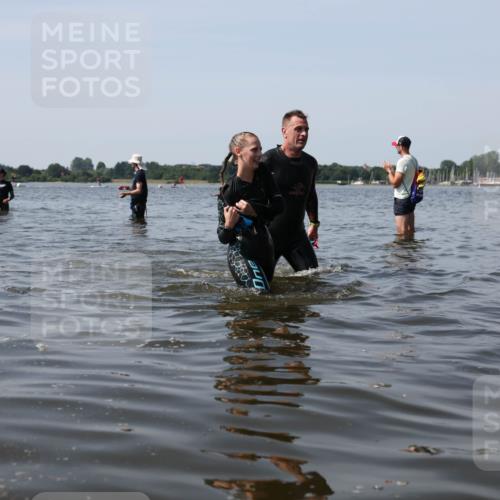 22.06.2025 - Viking Triathlon Michael Strokosch http://msf.ph/oto/8062085 22.06.2025 10:48:09 Schwimmen 37, 364 meine-sportfotos.de