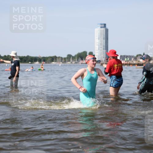 22.06.2025 - Viking Triathlon Michael Strokosch http://msf.ph/oto/8062086 22.06.2025 10:27:35 Schwimmen 1, 176, 272, 286, 611 meine-sportfotos.de