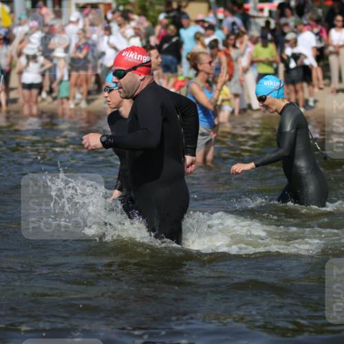 22.06.2025 - Viking Triathlon H.Heesch http://msf.ph/oto/8062088 22.06.2025 10:05:04 Schwimmen 197, 232, 254, 362, 386, 388, 394, 395, 407, 416, 423, 500, 527, 605, 620 meine-sportfotos.de