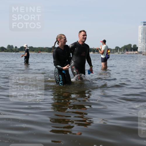 22.06.2025 - Viking Triathlon Michael Strokosch http://msf.ph/oto/8062089 22.06.2025 10:48:09 Schwimmen 37, 364 meine-sportfotos.de