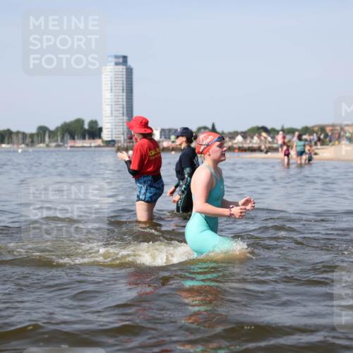 22.06.2025 - Viking Triathlon Michael Strokosch http://msf.ph/oto/8062095 22.06.2025 10:27:35 Schwimmen 1, 176, 272, 286, 611 meine-sportfotos.de