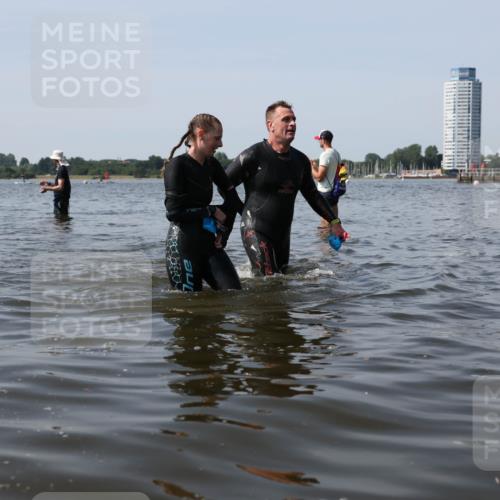 22.06.2025 - Viking Triathlon Michael Strokosch http://msf.ph/oto/8062097 22.06.2025 10:48:09 Schwimmen 37, 364 meine-sportfotos.de