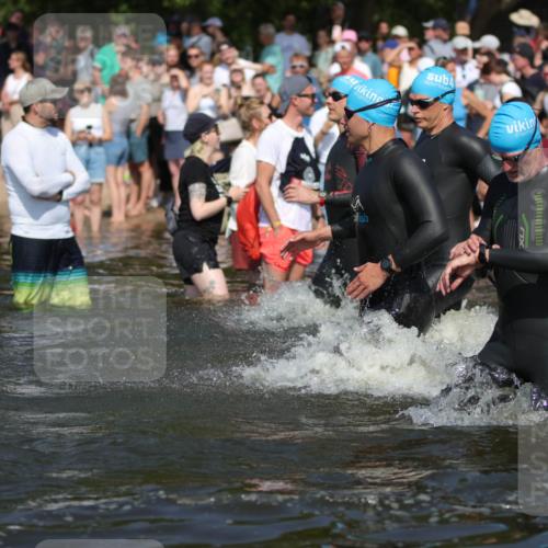 22.06.2025 - Viking Triathlon H.Heesch http://msf.ph/oto/8062100 22.06.2025 10:05:06 Schwimmen 94, 197, 232, 291, 362, 386, 388, 395, 407, 416, 423, 500, 605, 620, 627 meine-sportfotos.de