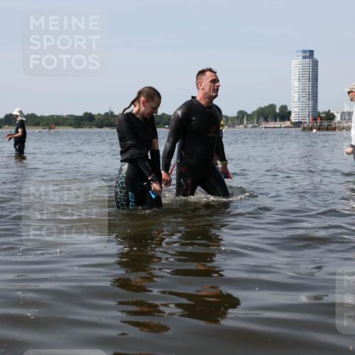 22.06.2025 - Viking Triathlon Michael Strokosch http://msf.ph/oto/8062103 22.06.2025 10:48:10 Schwimmen 37, 364 meine-sportfotos.de