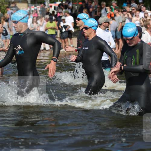 22.06.2025 - Viking Triathlon H.Heesch http://msf.ph/oto/8062123 22.06.2025 10:05:08 Schwimmen 94, 197, 232, 291, 386, 388, 395, 407, 416, 423, 500, 605, 620, 627 meine-sportfotos.de