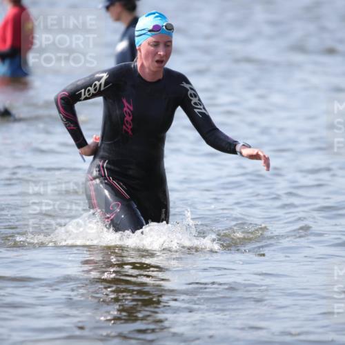 22.06.2025 - Viking Triathlon H.Heesch http://msf.ph/oto/8062125 22.06.2025 10:43:46 Schwimmen 41, 249, 362, 410, 480, 531 meine-sportfotos.de