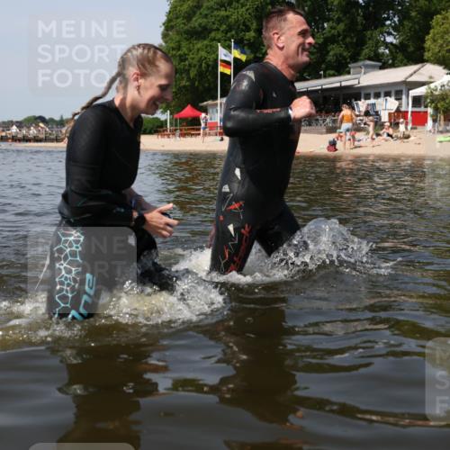 22.06.2025 - Viking Triathlon Michael Strokosch http://msf.ph/oto/8062144 22.06.2025 10:48:13 Schwimmen 37, 364, 471 meine-sportfotos.de