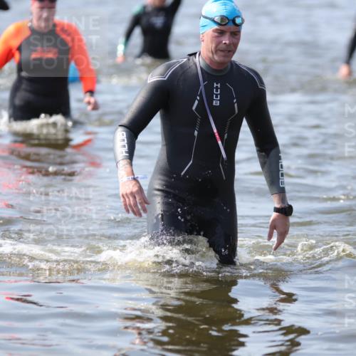 22.06.2025 - Viking Triathlon H.Heesch http://msf.ph/oto/8062148 22.06.2025 10:43:59 Schwimmen 41, 123, 249, 343, 362, 442, 467, 627, 637, 650 meine-sportfotos.de