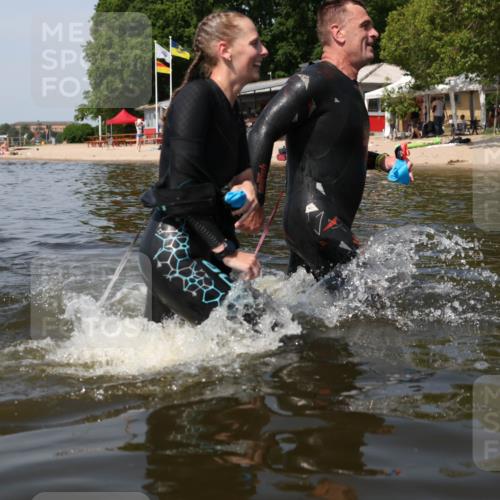 22.06.2025 - Viking Triathlon Michael Strokosch http://msf.ph/oto/8062153 22.06.2025 10:48:13 Schwimmen 37, 364, 471 meine-sportfotos.de