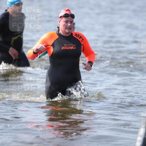 22.06.2025 - Viking Triathlon H.Heesch http://msf.ph/oto/8062162 22.06.2025 10:44:01 Schwimmen 41, 123, 249, 343, 362, 439, 442, 467, 627, 637, 650 meine-sportfotos.de