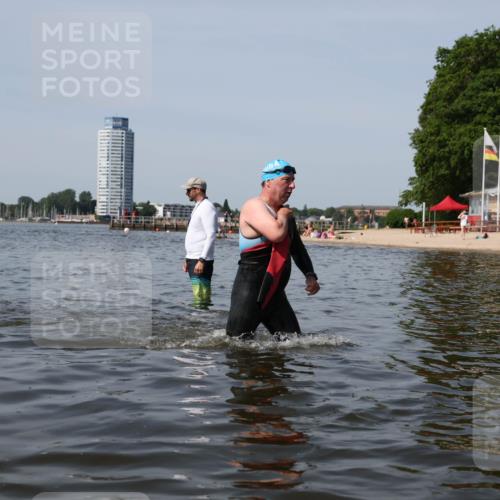 22.06.2025 - Viking Triathlon Michael Strokosch http://msf.ph/oto/8062163 22.06.2025 10:48:25 Schwimmen 471, 494 meine-sportfotos.de
