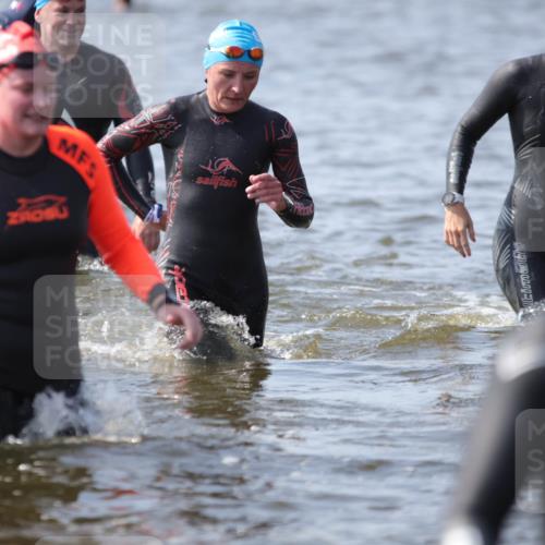 22.06.2025 - Viking Triathlon H.Heesch http://msf.ph/oto/8062167 22.06.2025 10:44:04 Schwimmen 41, 103, 123, 249, 343, 439, 442, 467, 627, 637, 650 meine-sportfotos.de