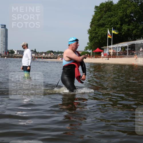 22.06.2025 - Viking Triathlon Michael Strokosch http://msf.ph/oto/8062171 22.06.2025 10:48:25 Schwimmen 471, 494 meine-sportfotos.de