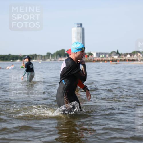 22.06.2025 - Viking Triathlon Michael Strokosch http://msf.ph/oto/8062175 22.06.2025 10:27:41 Schwimmen 1, 176, 198, 230, 272, 534, 611 meine-sportfotos.de
