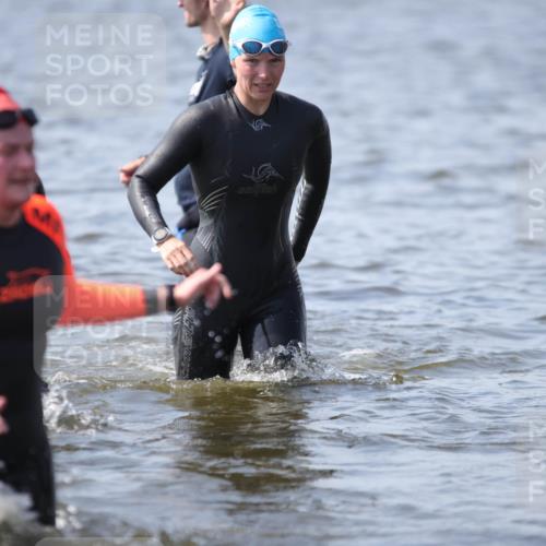 22.06.2025 - Viking Triathlon H.Heesch http://msf.ph/oto/8062181 22.06.2025 10:44:05 Schwimmen 41, 103, 123, 249, 343, 439, 442, 467, 627, 637, 650 meine-sportfotos.de
