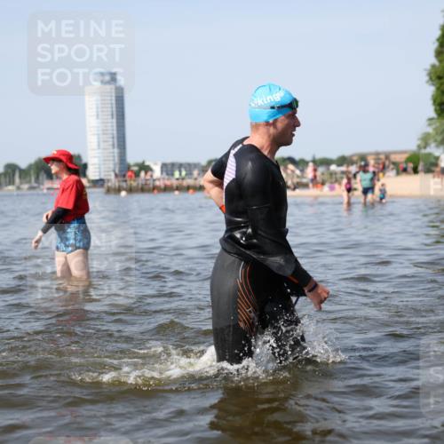 22.06.2025 - Viking Triathlon Michael Strokosch http://msf.ph/oto/8062184 22.06.2025 10:27:42 Schwimmen 1, 176, 198, 230, 272, 534, 611 meine-sportfotos.de