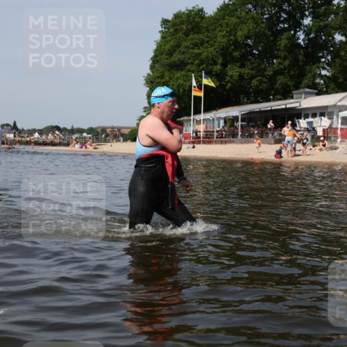 22.06.2025 - Viking Triathlon Michael Strokosch http://msf.ph/oto/8062185 22.06.2025 10:48:26 Schwimmen 471, 494 meine-sportfotos.de