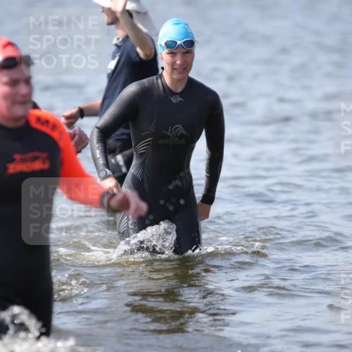 22.06.2025 - Viking Triathlon H.Heesch http://msf.ph/oto/8062187 22.06.2025 10:44:05 Schwimmen 41, 103, 123, 249, 343, 439, 442, 467, 627, 637, 650 meine-sportfotos.de