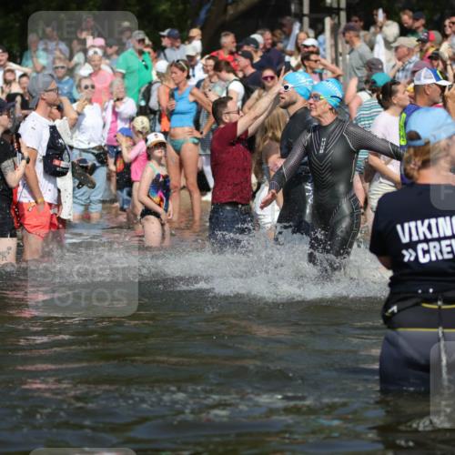 22.06.2025 - Viking Triathlon H.Heesch http://msf.ph/oto/8062198 22.06.2025 10:05:17 Schwimmen 57, 59, 61, 94, 138, 171, 172, 291, 346, 388, 389, 395, 418, 536, 627 meine-sportfotos.de