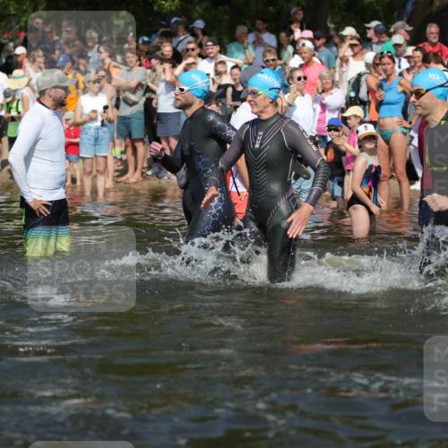 22.06.2025 - Viking Triathlon H.Heesch http://msf.ph/oto/8062229 22.06.2025 10:05:18 Schwimmen 57, 59, 61, 94, 138, 171, 172, 291, 314, 346, 388, 389, 395, 418, 536, 627 meine-sportfotos.de