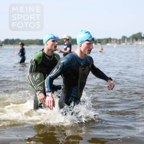 22.06.2025 - Viking Triathlon Michael Strokosch http://msf.ph/oto/8062231 22.06.2025 10:27:51 Schwimmen 14, 90, 176, 178, 196, 198, 230, 289, 401, 534, 616 meine-sportfotos.de