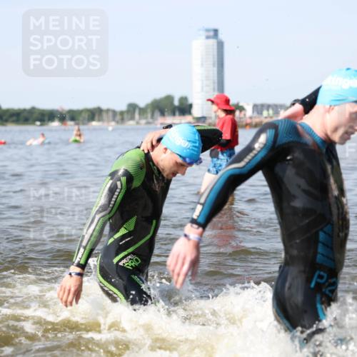 22.06.2025 - Viking Triathlon Michael Strokosch http://msf.ph/oto/8062247 22.06.2025 10:27:51 Schwimmen 14, 90, 176, 178, 196, 198, 230, 289, 401, 534, 616 meine-sportfotos.de